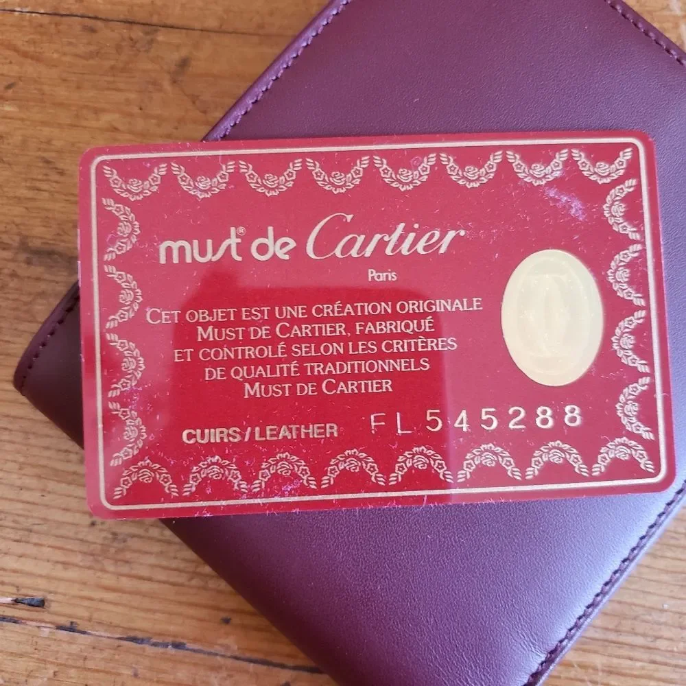 Cartier authentic must